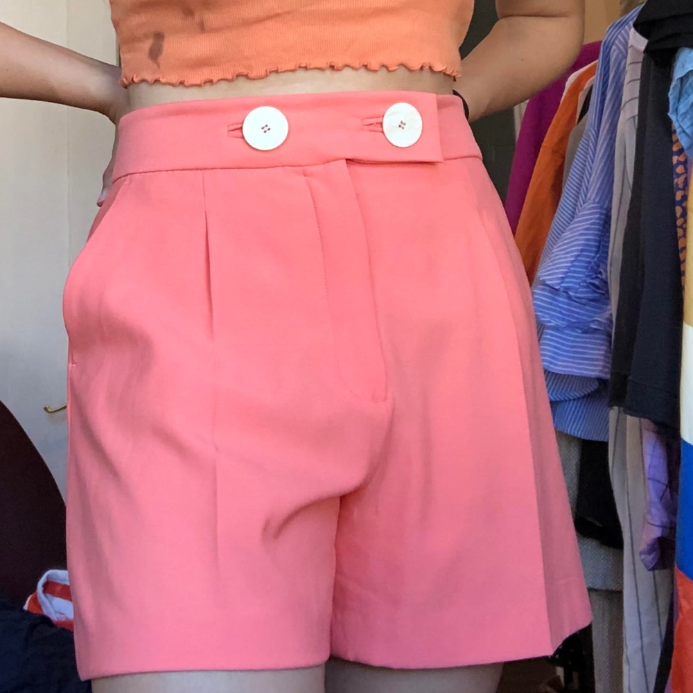 Big buttoned, salmon shorts, ZARA